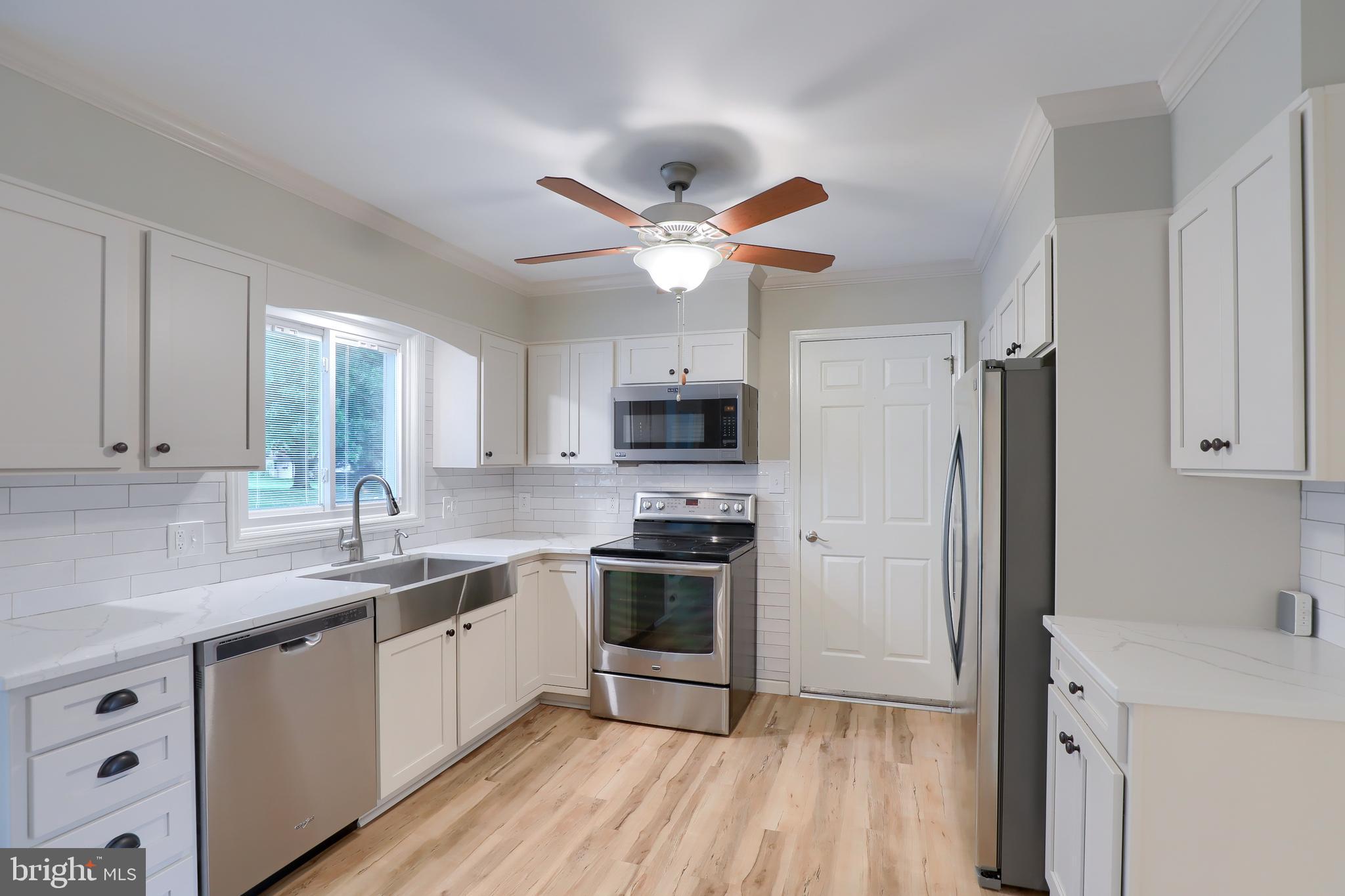 122 Browning Road Lancaster, PA 17602 - Photo 10 of 42 Gallery Image 10