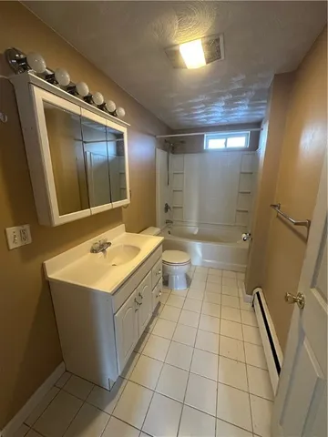 $2,000 | 35 Yates Street, Unit 1, Lincoln, RI 02865