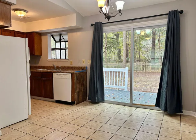 $2,000 | 204 Bridgecreek Drive, Goose Creek, SC 29445