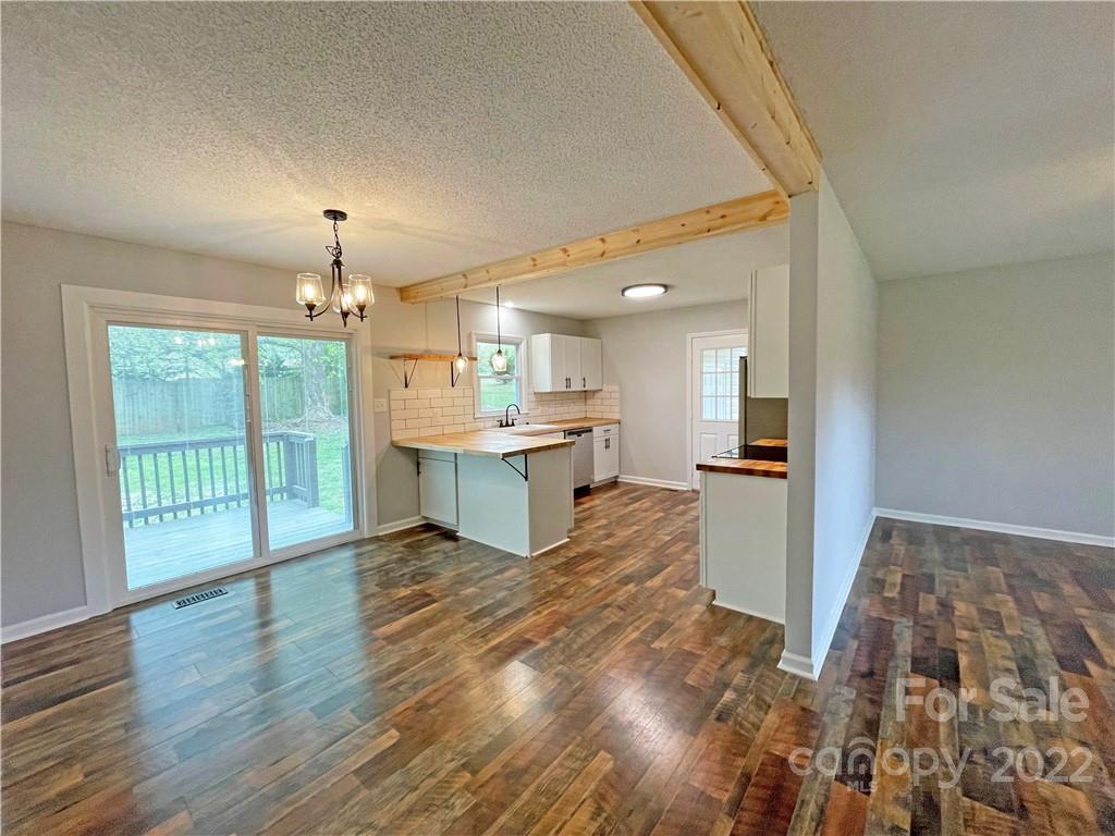 4555 Queens Road Hickory, NC 28602 - Photo 5 of 20 Gallery Image 5