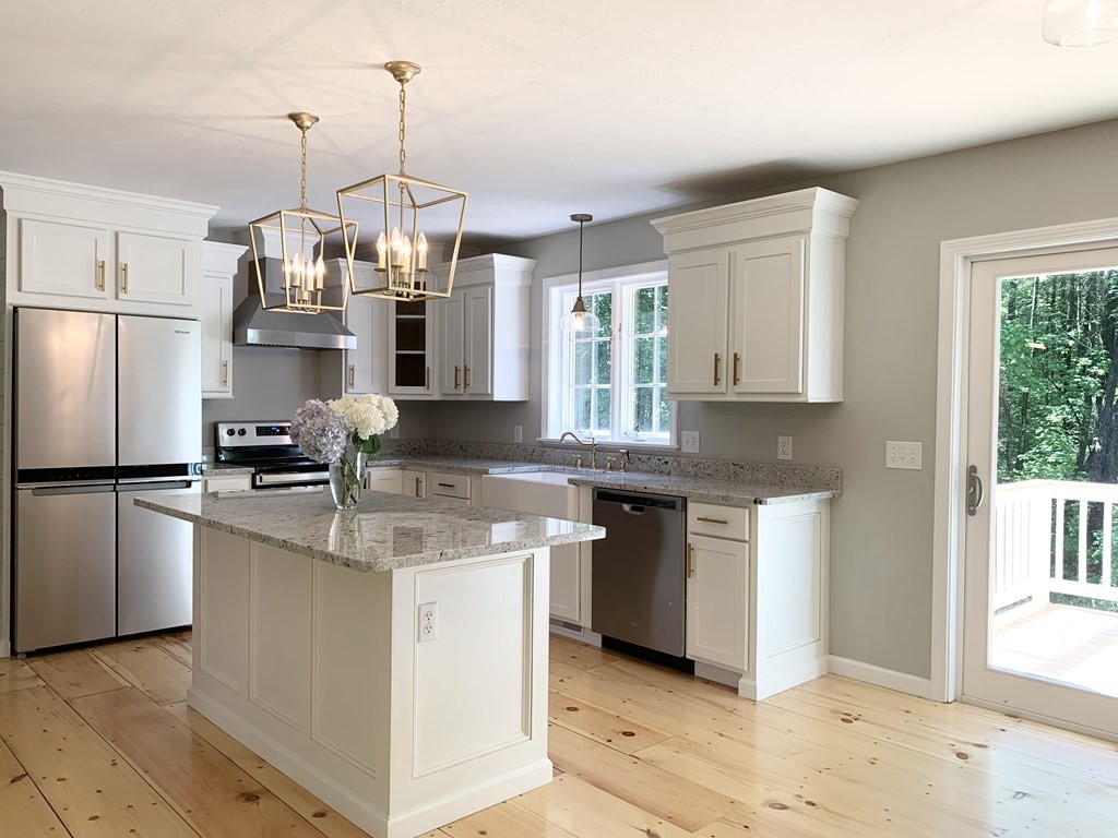 95 Rondeau Street Palmer, MA 01069 - Photo 3 of 14 Gallery Image 3