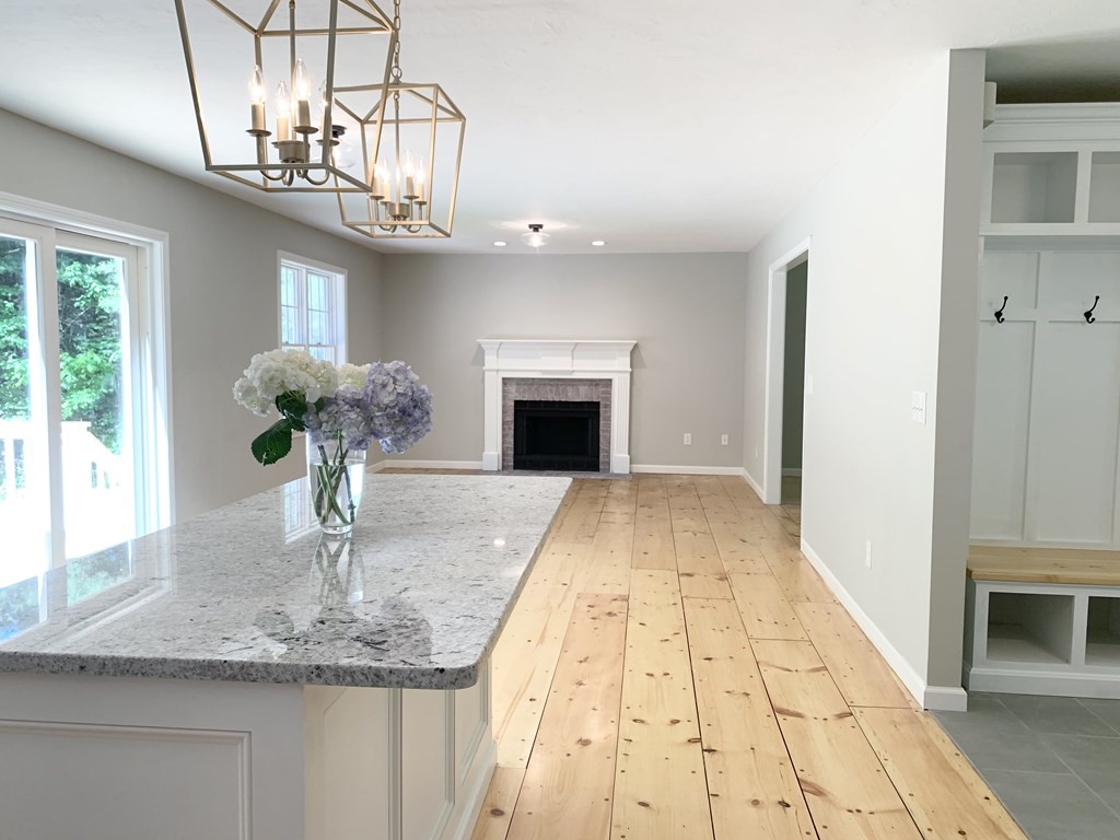 95 Rondeau Street Palmer, MA 01069 - Photo 5 of 14 Gallery Image 5