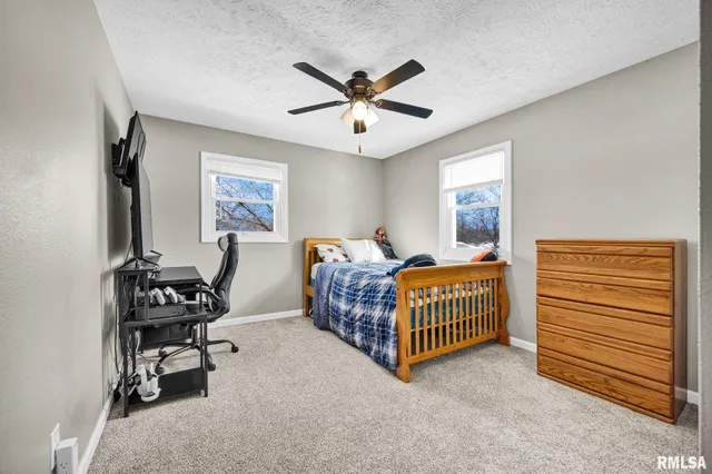 $315,000 | 5000 East Richland Avenue, Chillicothe, IL 61523