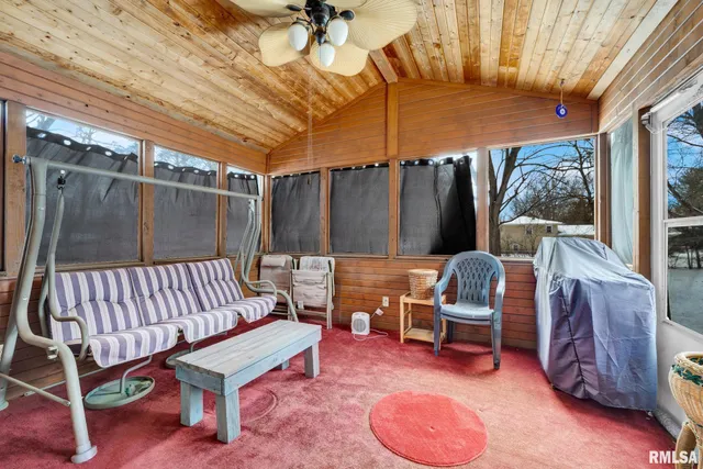 $315,000 | 5000 East Richland Avenue, Chillicothe, IL 61523