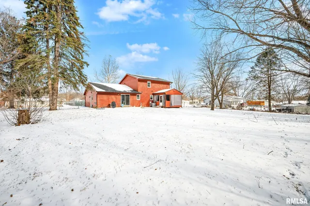 $315,000 | 5000 East Richland Avenue, Chillicothe, IL 61523