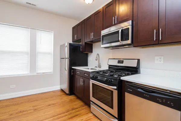 $1,450 | 4905 West Cuyler Avenue, Unit 1, Chicago, IL 60641