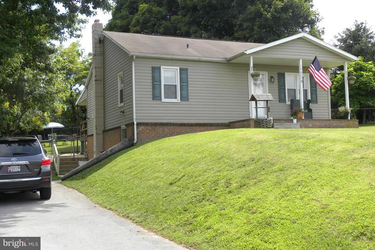 14629 Clear Spring Road Williamsport, MD 21795 - Photo 1 of 19 Exterior (Front)