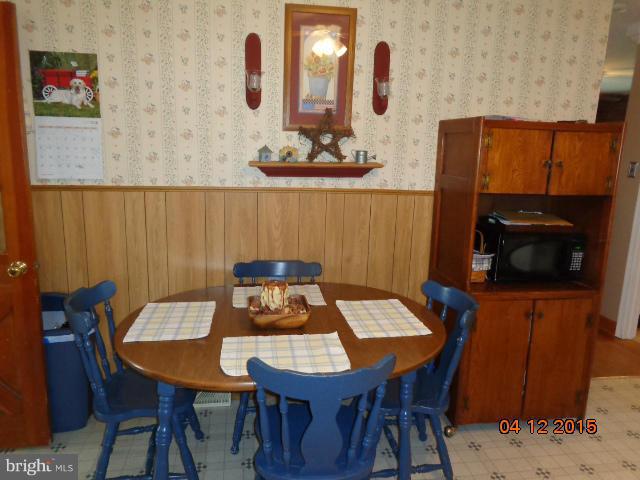 14629 Clear Spring Road Williamsport, MD 21795 - Photo 8 of 19 Kitchen