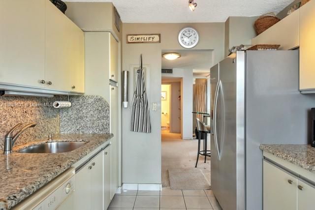 $370,000 | 18151 Northeast 31st Court, Unit PH201, Aventura, FL 33160