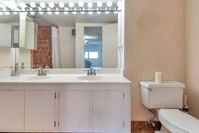 $370,000 | 18151 Northeast 31st Court, Unit PH201, Aventura, FL 33160