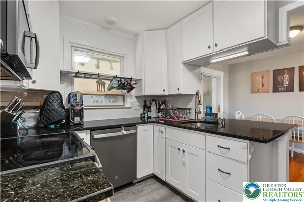 $515,000 | 724 Krocks Court, Lower Macungie Township, PA 18106