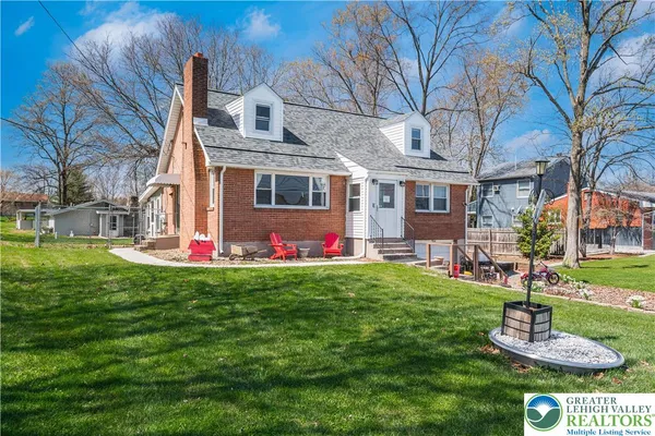 $515,000 | 724 Krocks Court, Lower Macungie Township, PA 18106