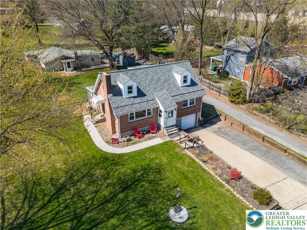 $515,000 | 724 Krocks Court, Lower Macungie Township, PA 18106