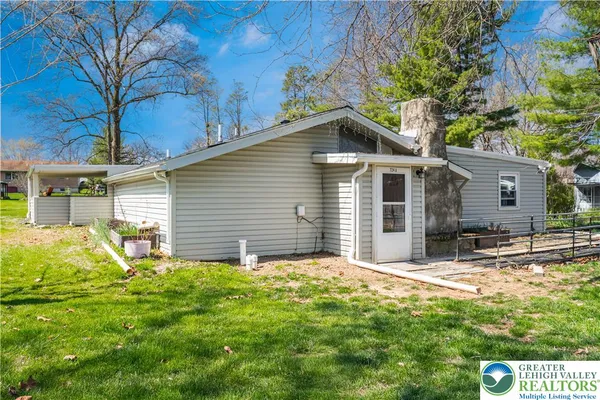 $515,000 | 724 Krocks Court, Lower Macungie Township, PA 18106