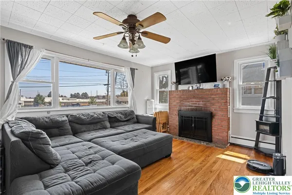 $515,000 | 724 Krocks Court, Lower Macungie Township, PA 18106