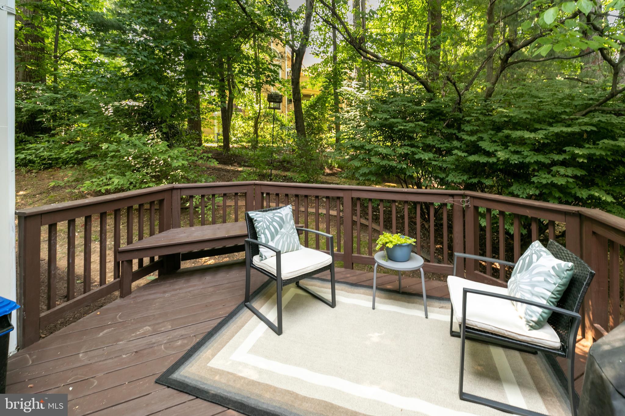 11554 Brass Lantern Court Reston, VA 20194 - Photo 9 of 47 a view of sitting area with furniture
