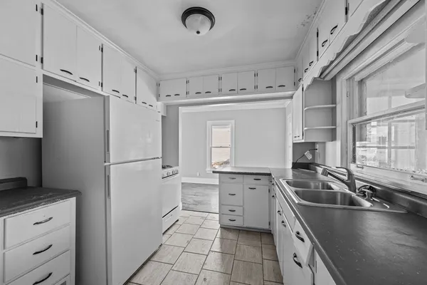 $85,000 | 1524 23rd Avenue, Moline, IL 61265