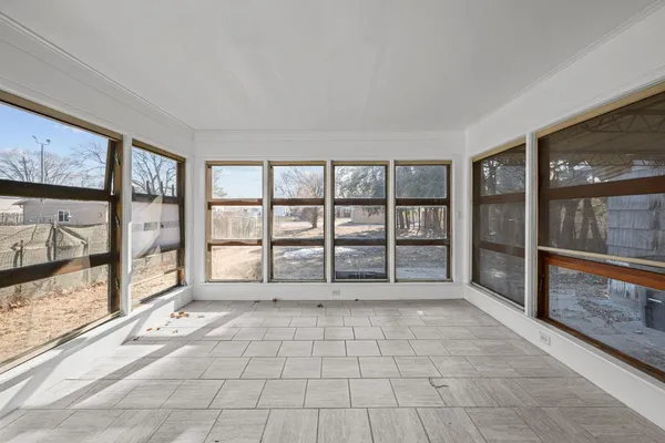 $85,000 | 1524 23rd Avenue, Moline, IL 61265