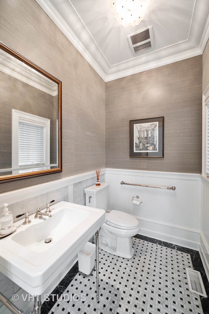 601 Ash Street Winnetka, IL 60093 - Photo 16 of 39