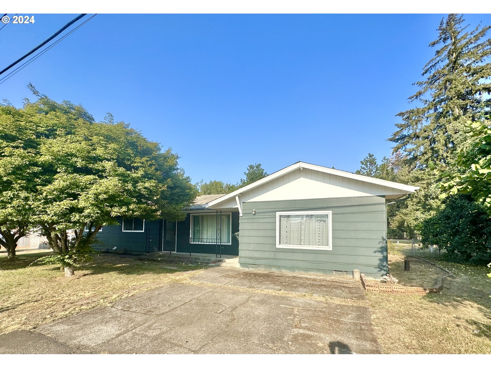 3689 South Main Road Lebanon, OR 97355 - Photo 1 of 32 Gallery Image 1