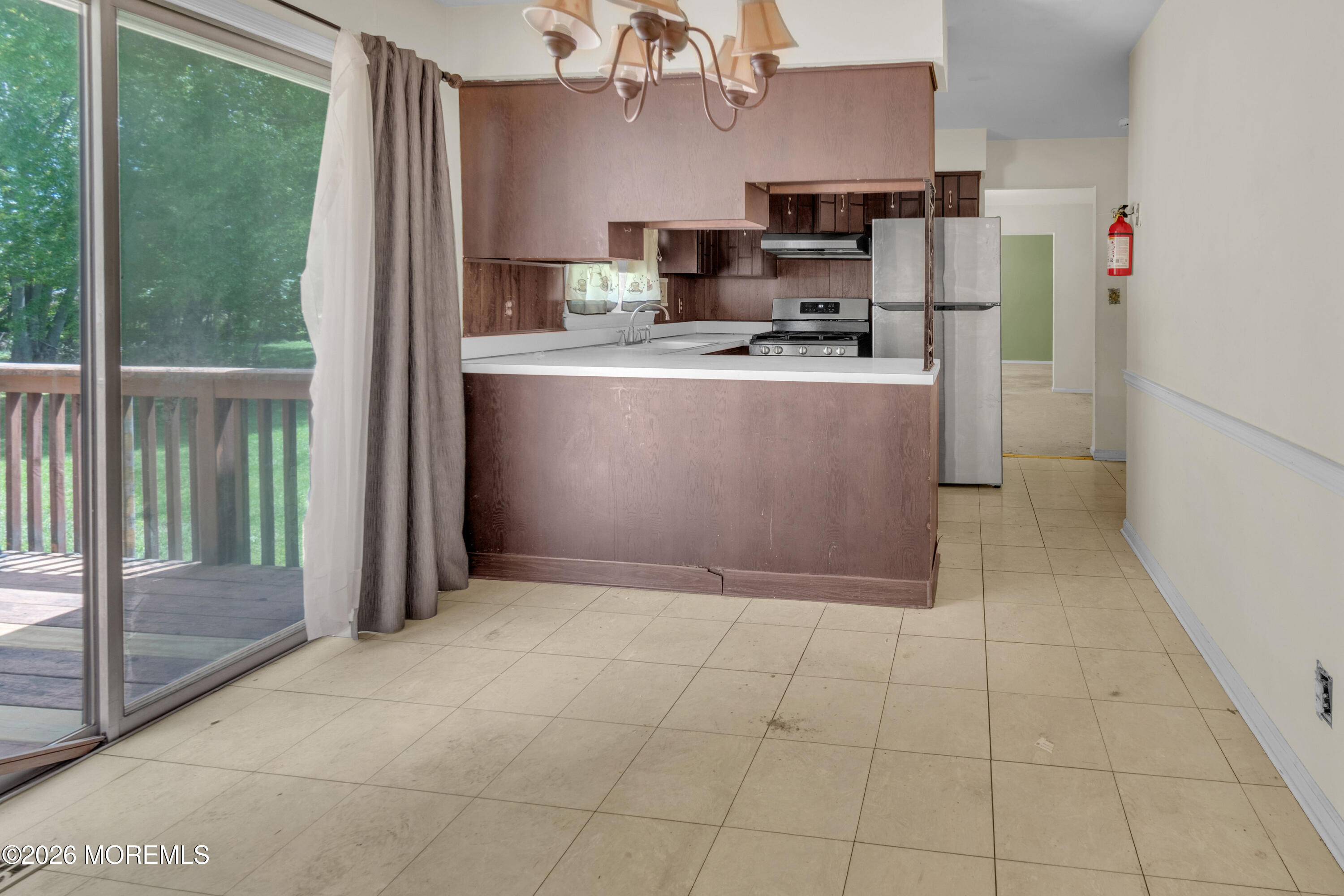 18 Foley Avenue Edison, NJ 08820 - Photo 11 of 34 photos(76of151)