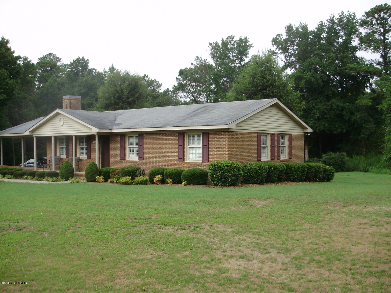 880 Bass Lake Road Clinton, NC 28328 - Photo 7 of 21 SIDE VIEW