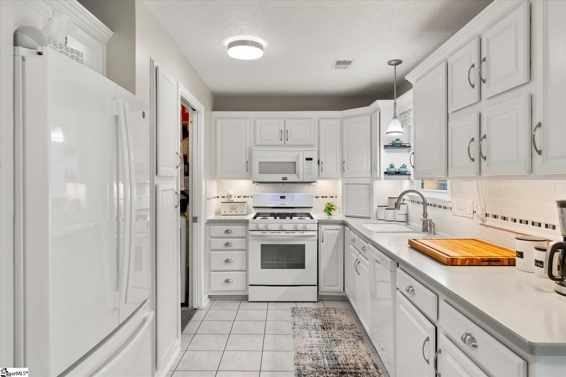 402 Ariel Court Fountain Inn, SC 29644 - Photo 12 of 35 Gallery Image 12