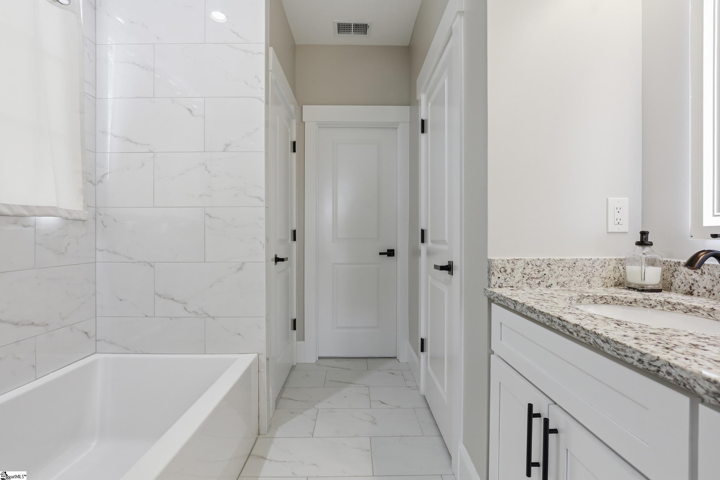 100 Courtyard Drive Anderson, SC 29621 - Photo 15 of 38