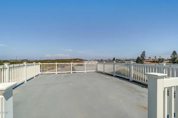 $625,000 | 5540 West 5th Street, Unit 1, Oxnard, CA 93035