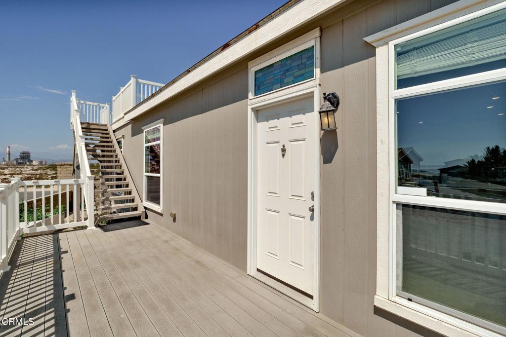 5540 West 5th Street, Unit 1 Oxnard, CA 93035 - Photo 6 of 35 a view of a walk in closet