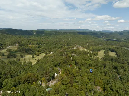 $450,000 | 391 Laurel Road, Townsend, TN 37882