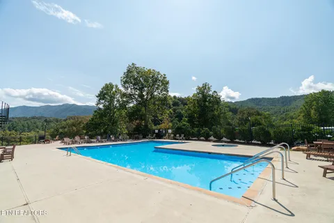 $450,000 | 391 Laurel Road, Townsend, TN 37882