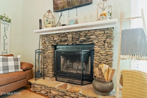 $450,000 | 391 Laurel Road, Townsend, TN 37882