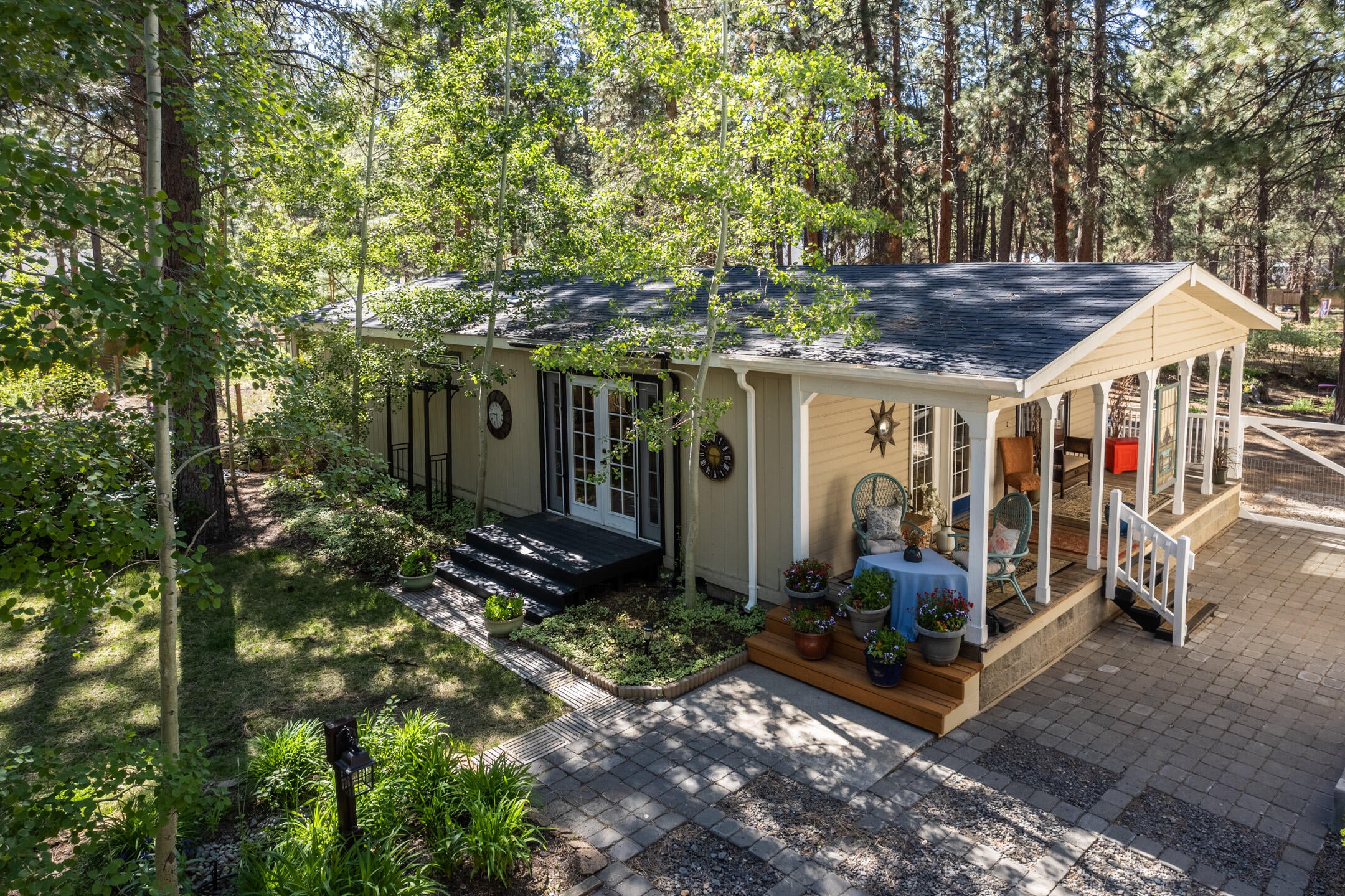 19270 Apache Road Bend, OR 97702 - Photo 26 of 31 add