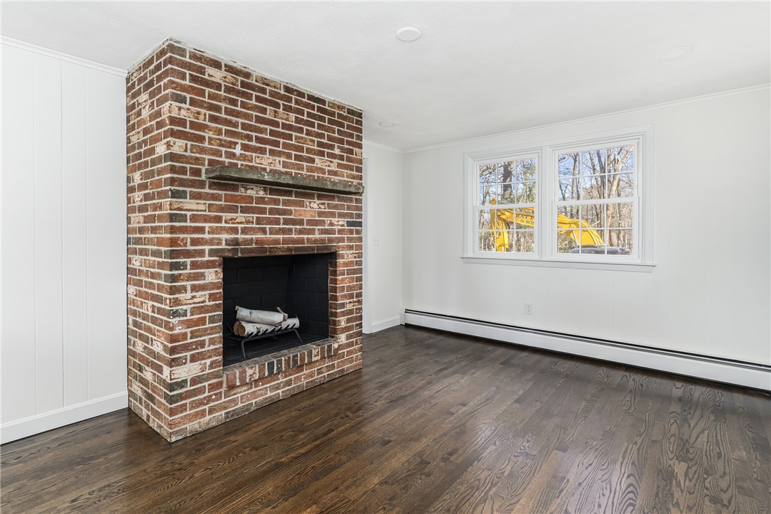 430 Shippee Road East Greenwich, RI 02818 - Photo 4 of 21 Gallery Image 4