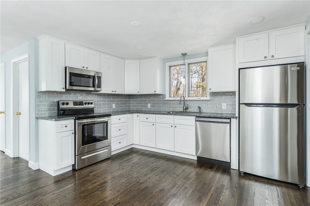 430 Shippee Road East Greenwich, RI 02818 - Photo 7 of 21 Gallery Image 7