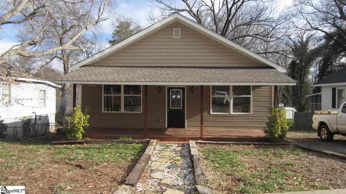 209 Mill Street Taylors, SC 29687 - Photo 1 of 15