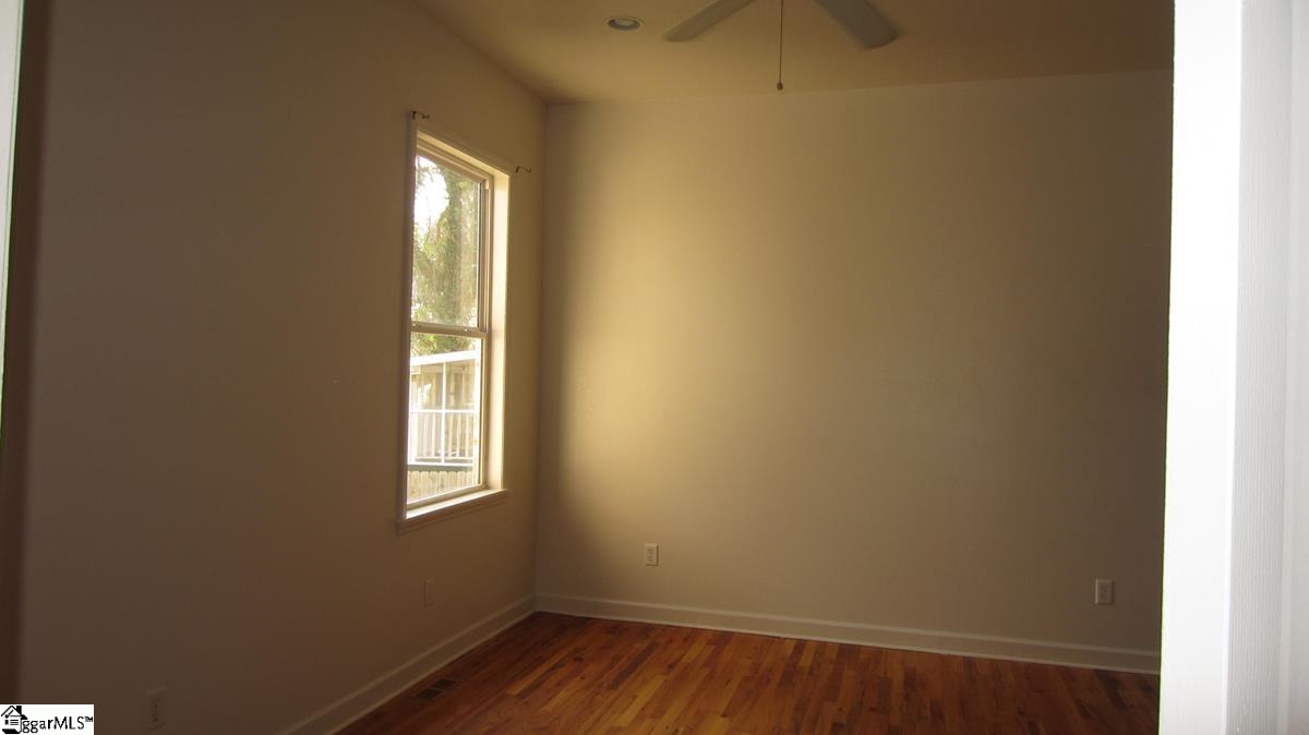 209 Mill Street Taylors, SC 29687 - Photo 4 of 15