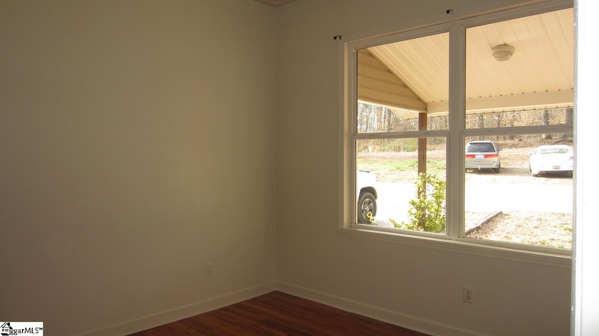 209 Mill Street Taylors, SC 29687 - Photo 6 of 15
