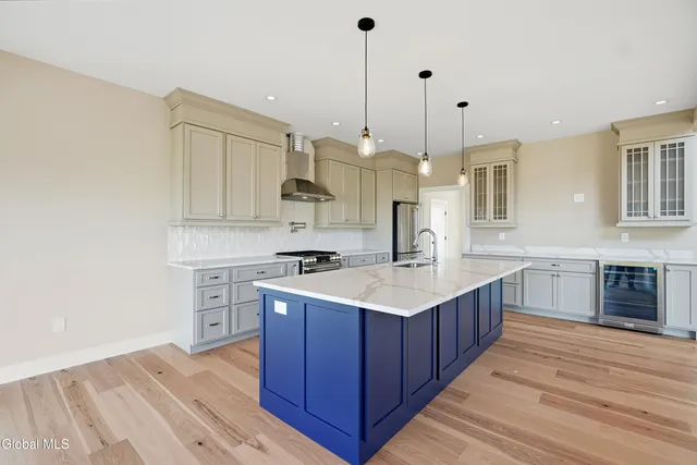 $825,000 | 1 Welding Way, Colonie, NY 12047