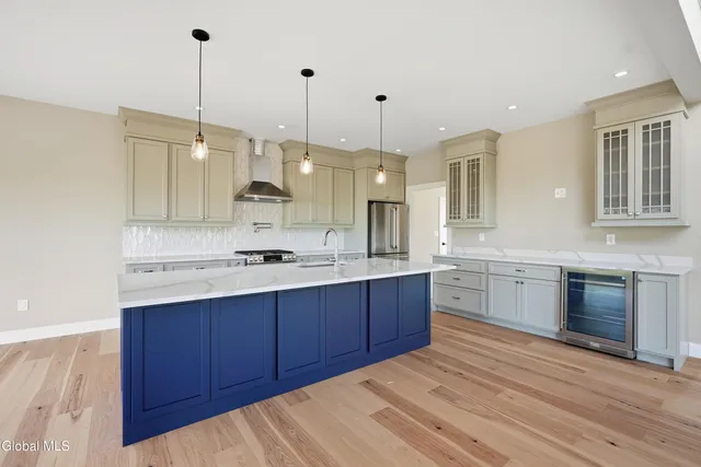 $825,000 | 1 Welding Way, Colonie, NY 12047