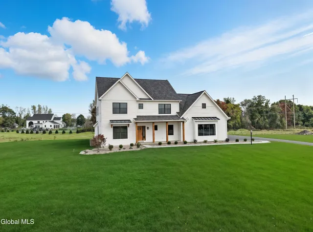 $825,000 | 1 Welding Way, Colonie, NY 12047