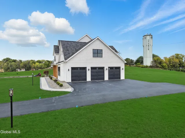 $825,000 | 1 Welding Way, Colonie, NY 12047