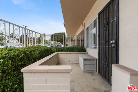 $2,399,000 | 6423 Lexington Avenue, Los Angeles, CA 90038