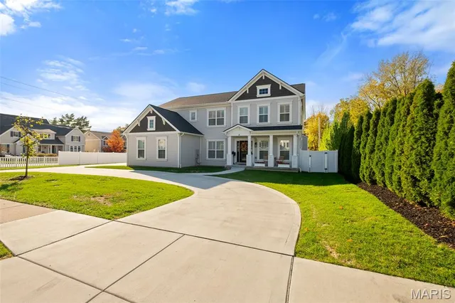 $1,700,000 | 4 Hillcrest Place, St. Louis, MO 63122