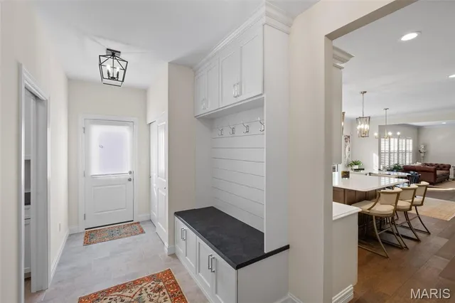 $1,700,000 | 4 Hillcrest Place, St. Louis, MO 63122