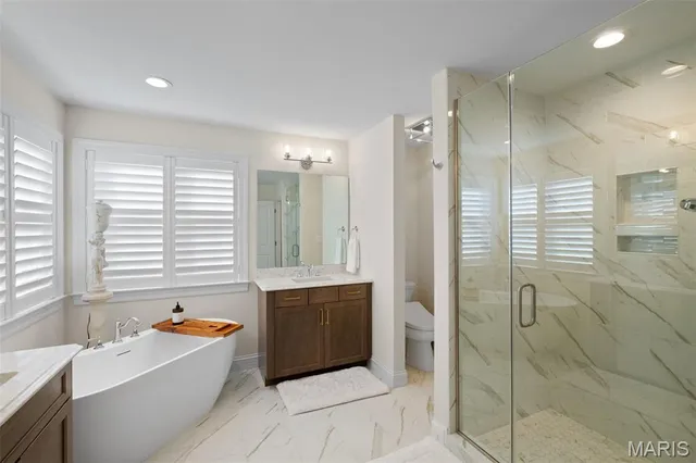 $1,700,000 | 4 Hillcrest Place, St. Louis, MO 63122