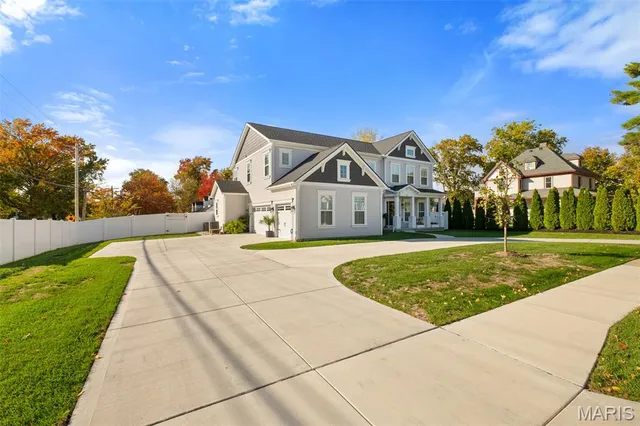 $1,700,000 | 4 Hillcrest Place, St. Louis, MO 63122