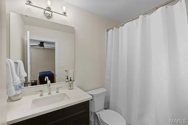 $1,700,000 | 4 Hillcrest Place, St. Louis, MO 63122