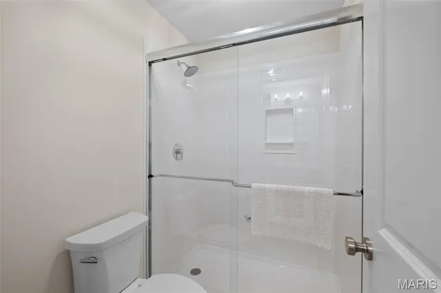 $1,700,000 | 4 Hillcrest Place, St. Louis, MO 63122